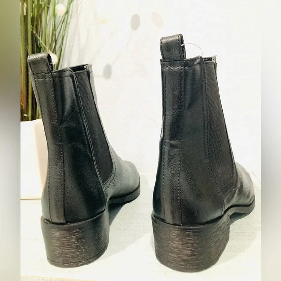 NEW Kenneth Cole Reaction Salt Chelsea Black Leather Ankle Bootie Women’s 7.5 - Picture 5 of 11